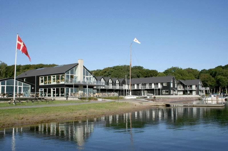 סקיבה Hotel Strandtangen מראה חיצוני תמונה